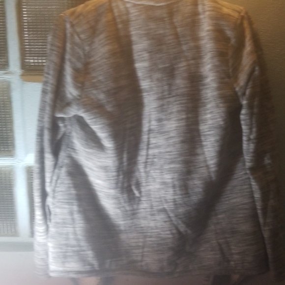 Fashionable sweater - Picture 2 of 2